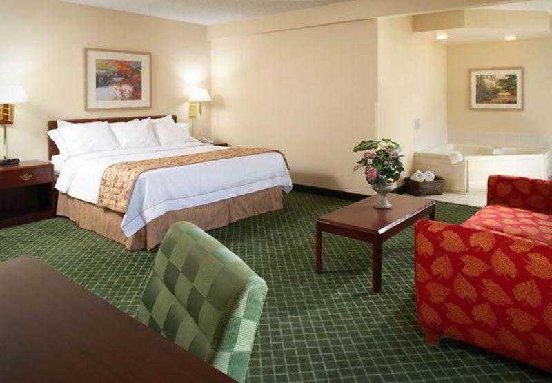 Fairfield Inn By Marriott East Rutherford Meadowlands Eksteriør billede